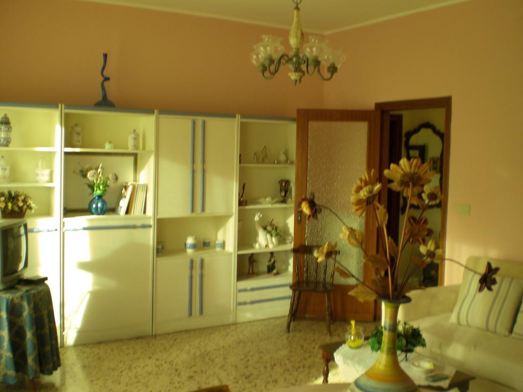 Theokles Apartment Taormina Room photo