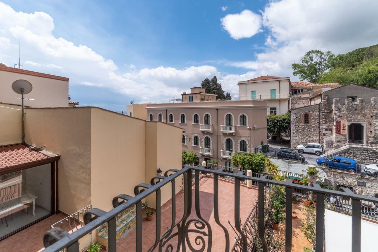 Theokles Apartment Taormina Exterior photo